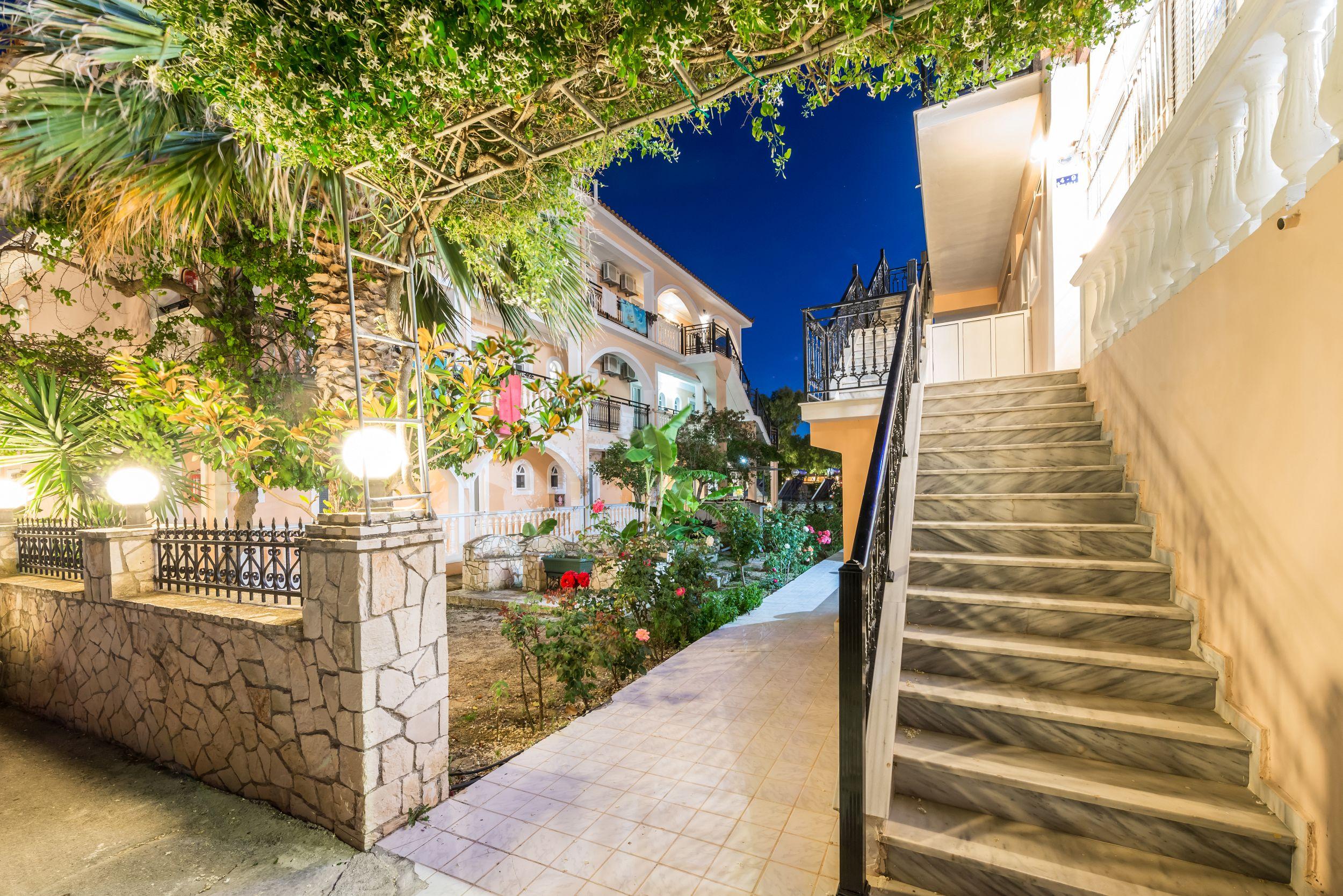 Athina Apartments Zakynthos Town Exterior foto
